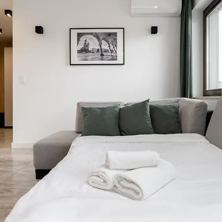 Przedwiosnie Chic Harmony By Bookinghost شقة